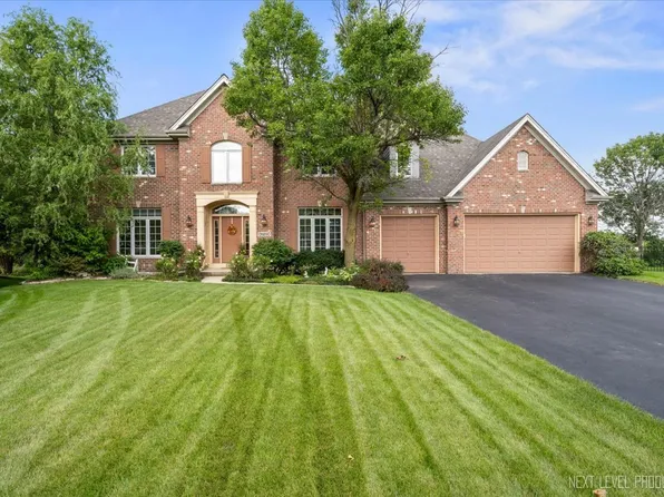 0N890 W Curtis Sq, Geneva, IL 60134