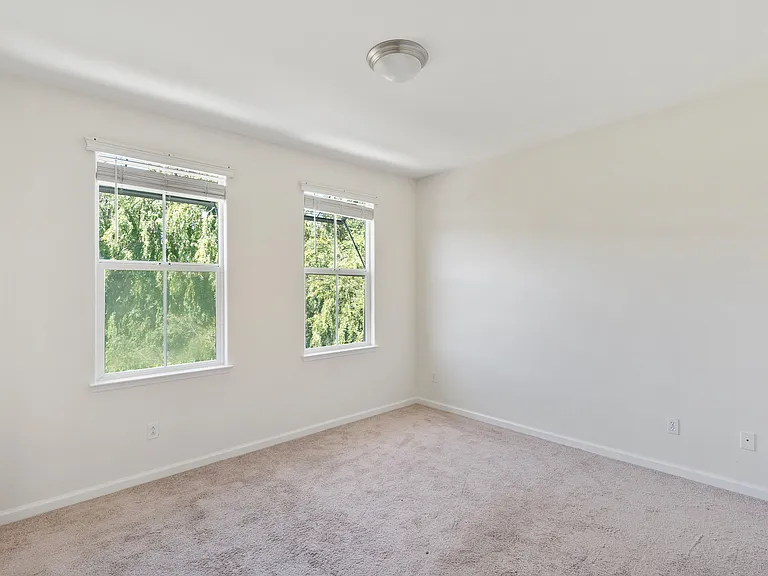 7981 Bellina St — Photo 33