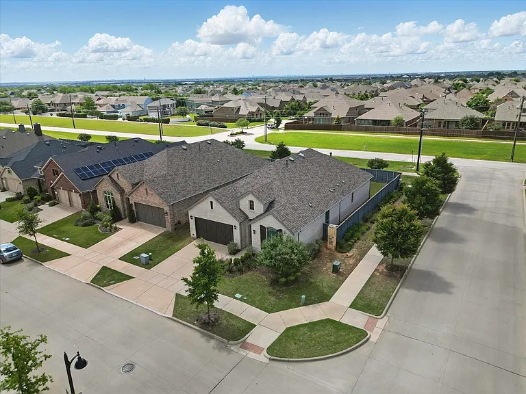 1100 Parkstone Dr — Photo 22