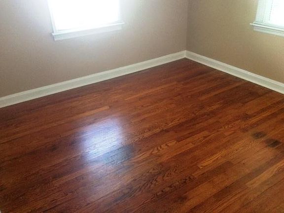 4th image of 7817 Utica Dr