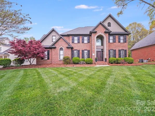 3716 Drayton Hall Ln, Charlotte, NC 28270