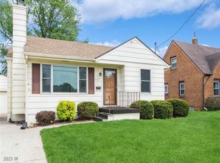 4127 70th St, Urbandale, IA 50322