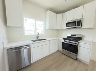 2273 Pomona Ave #C, Costa Mesa, CA 92627