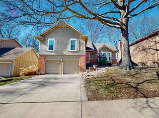 7236 Park St, Shawnee, KS 66216