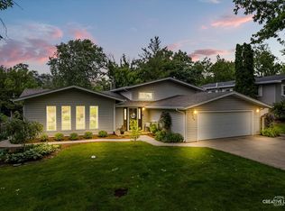636 South Rd, Lisle, IL 60532