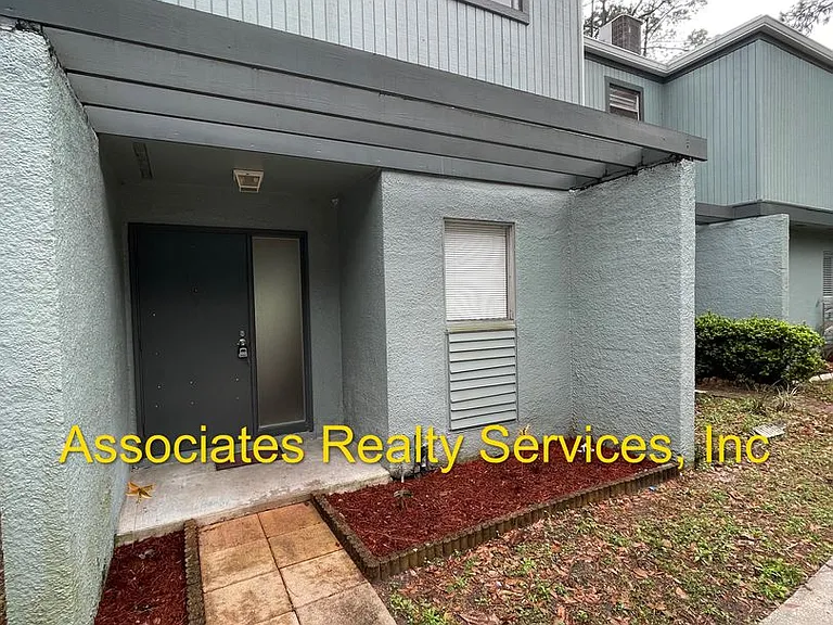611 SW 75th St #107 — Photo 1