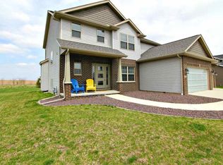 609 W Copper Ridge Ct, Dunlap, IL 61525