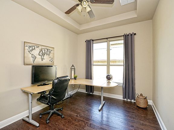 4th image of 103 Waverly Spire Ct
