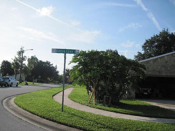 4th image of 2726 Hidden Cove Ct