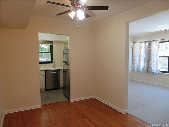 5th image of 129 Bailey Court #129