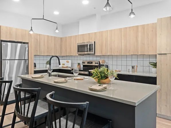 Banyan On Washington