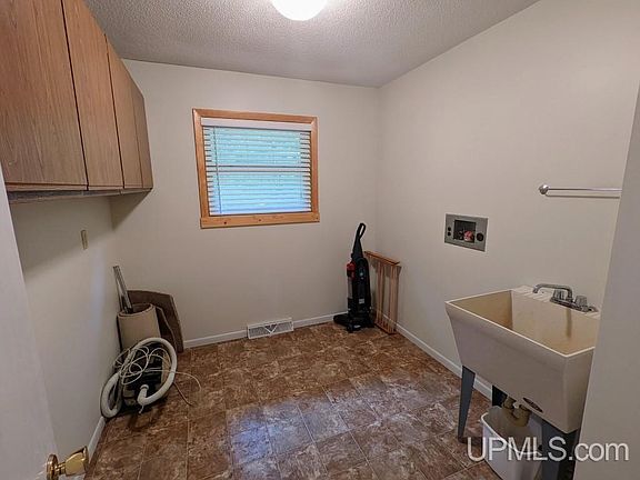 5th image of 103 Elvira Dr