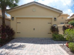 2327 Palm Tree Dr, Poinciana, FL 34759