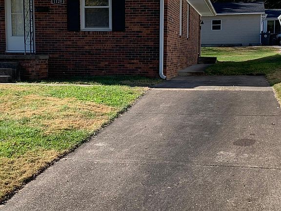 3rd image of 1120 N Fairlawn Ave