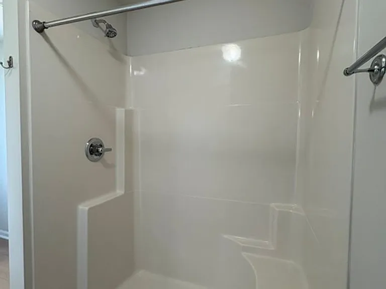 302 Mann St — Photo 13