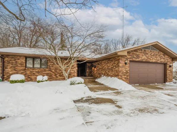 1319 Lewis Ave, Saint Joseph, MI 49085