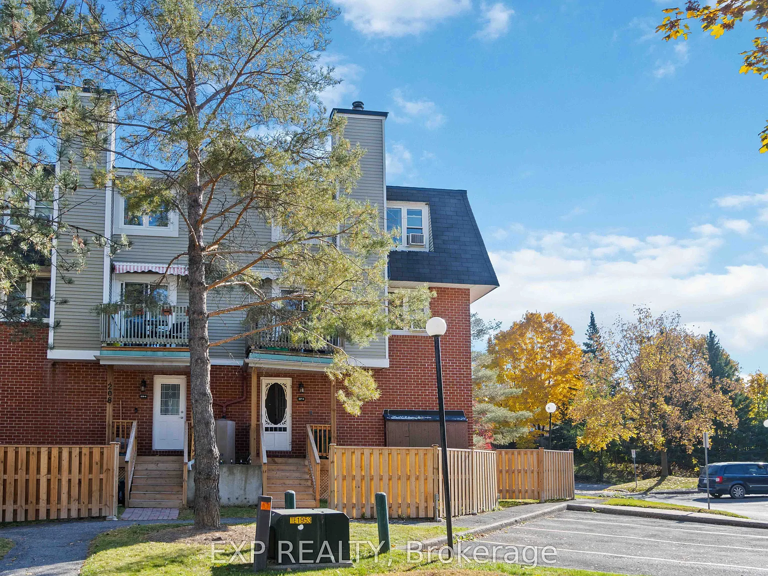2 bed, $2,350 — Photo 4