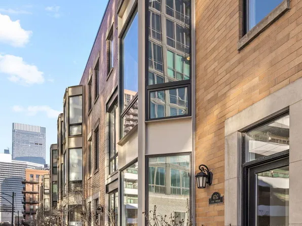 671 W Wayman St Unit C, Chicago, IL 60661