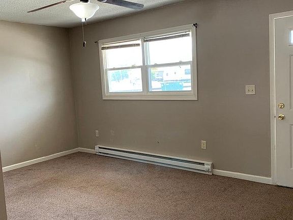 4th image of 356 W Douglas St