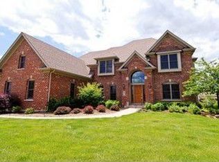 4075 Prairie Crossing Dr, Saint Charles, IL 60175