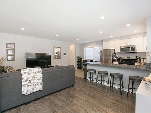 4th image of 3468 Reynard Way