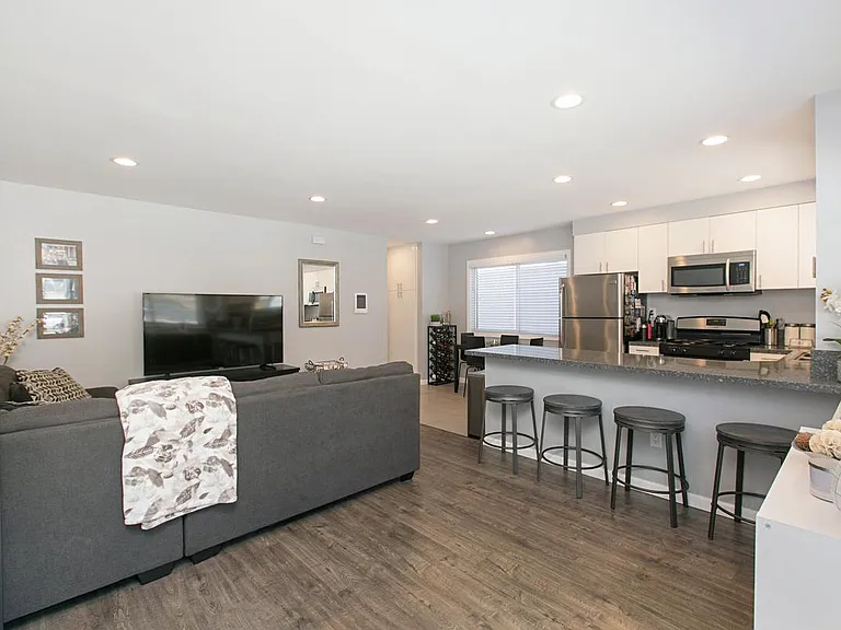 3468 Reynard Way — Photo 4