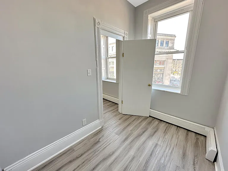 424 32nd St #3 — Photo 15