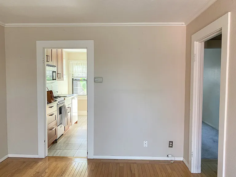 Living room - View towards kitchen and bedroom