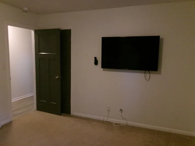 320 Broken Saddle Ln — Photo 17