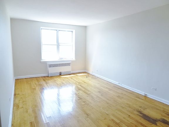 2nd image of 3960 52nd St APT 6E
