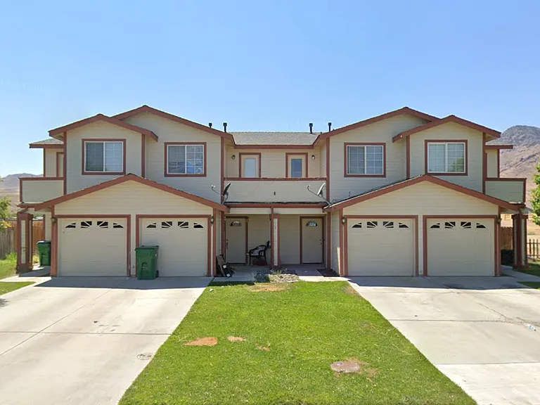 412 & 414 Valley Cir — Photo 1