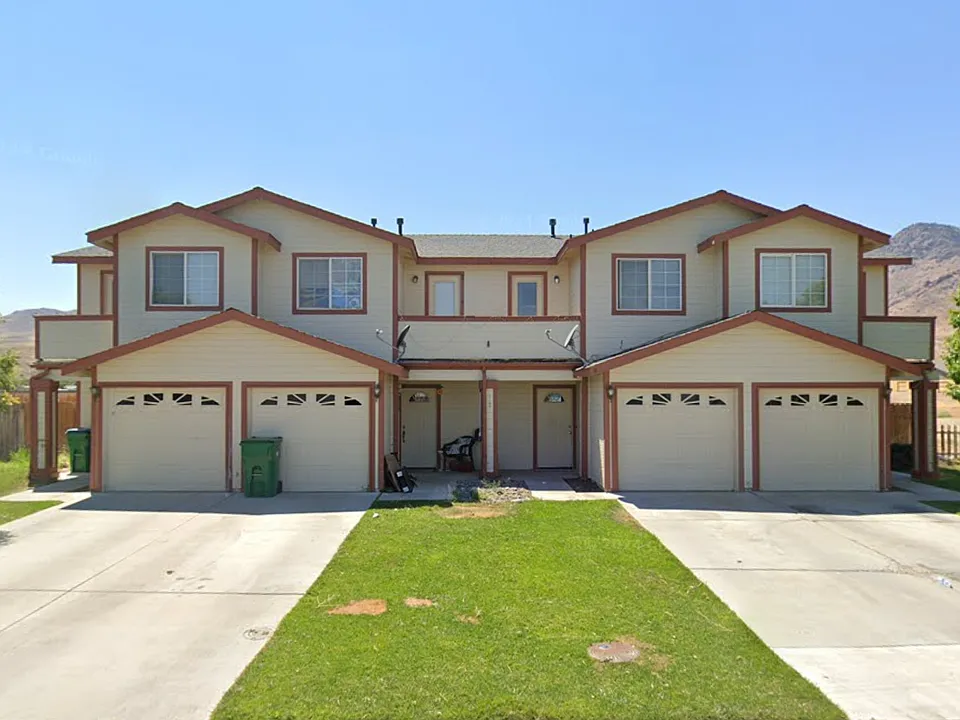 412 & 414 Valley Cir