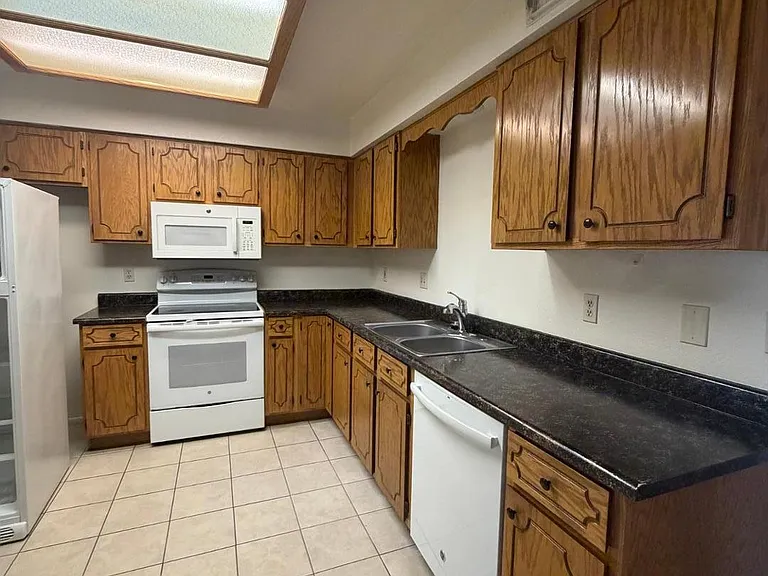 520 S Greenfield Rd #41 — Photo 7