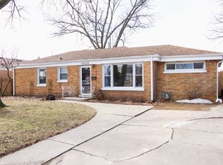 12026 Elm Dr, Blue Island, IL