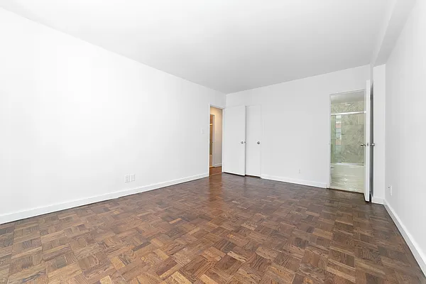 Rented by MNS | media 17