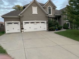 6021 Brownridge St, Shawnee, KS 66218