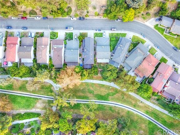 4th image of 12927 Oakwood Ln