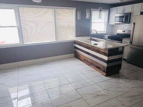 5th image of 1276 Cove Ave #14