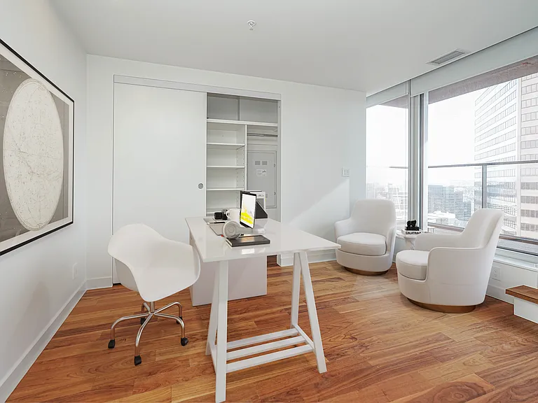 Calgary House — Photo 13