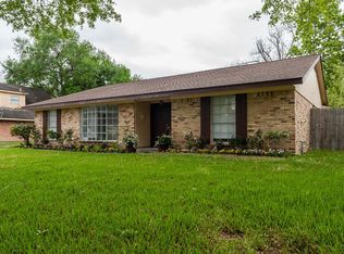 2107 N Rayburn Ct, Pasadena, TX 77502