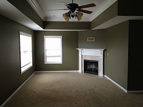 4th image of 1142 Britts Dr