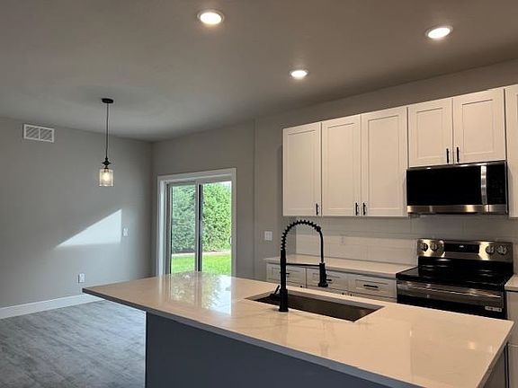 5th image of 4000 Boulder Dr
