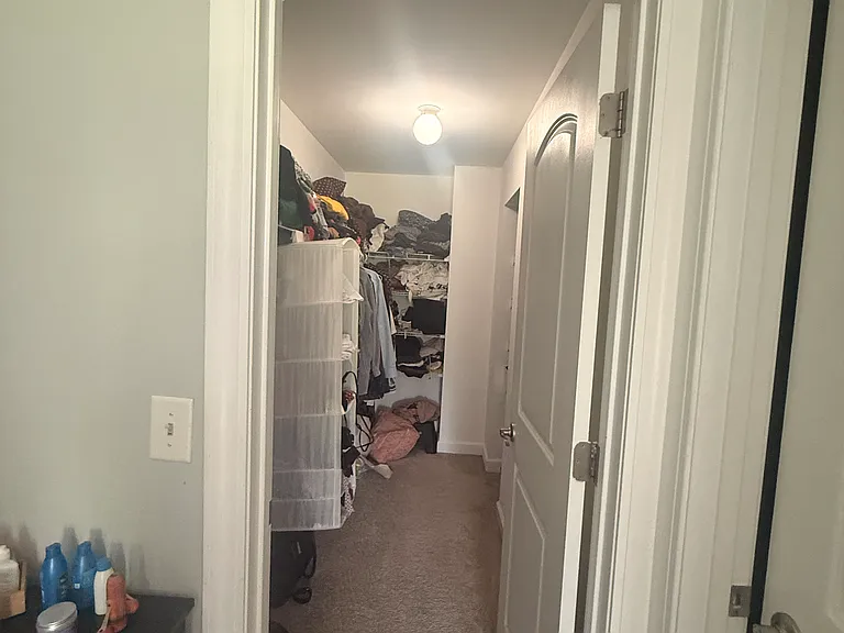 1381 Newport St — Photo 9