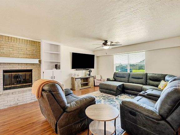 4th image of 4113 SW Parkridge Blvd