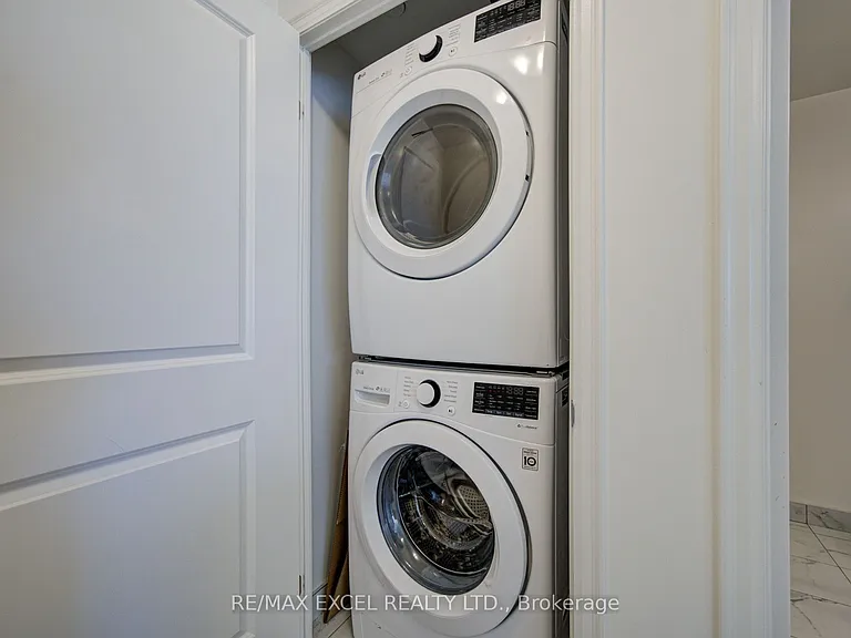 8 Rouge Valley Dr W #609B — Photo 33