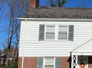 34 Bayview Ct, Manhasset, NY 11030