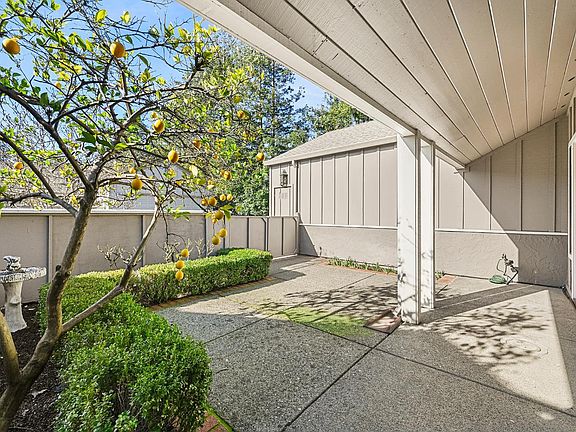5th image of 895 Princeton Drive