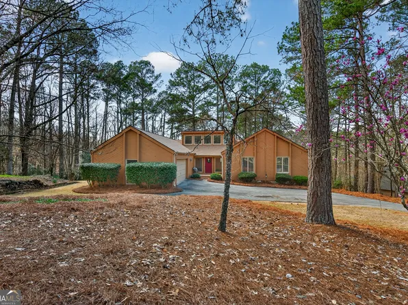 2005 Foxcroft Dr, Lagrange, GA 30240
