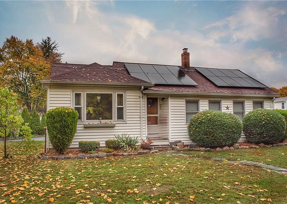 824 Wakefield St, West Warwick, RI 02893 Zillow