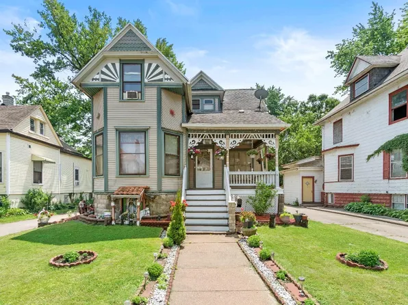 36 Warren St, Hammond, IN 46320